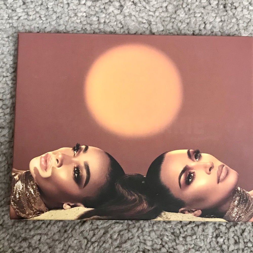 KKW x Winnie Palette
